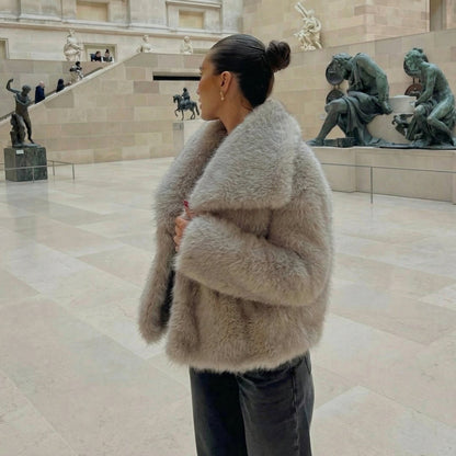 VICTORIA™ | Faux Fur Luxury Coat