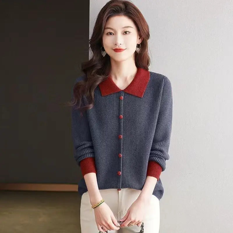 Clara™ | Contrast Collar Buttoned Knit Sweater